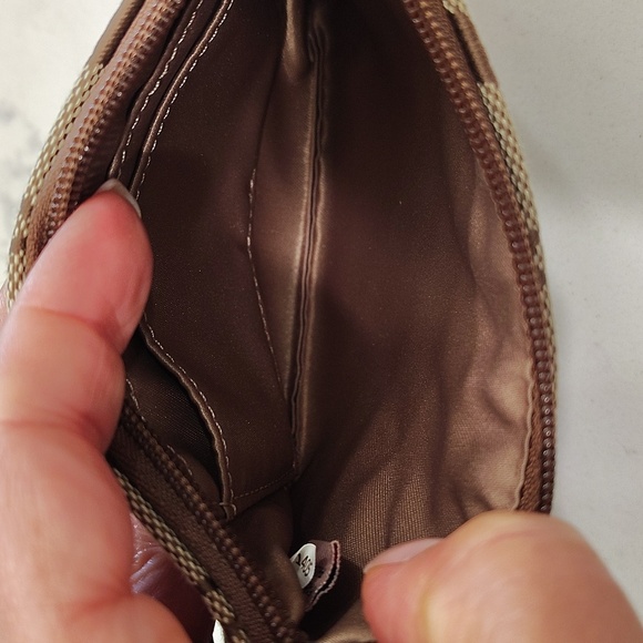 Coach Parker Signature Wristlet Tan And Crimson Red 6" x 4" Hang Tag - Picture 8 of 14